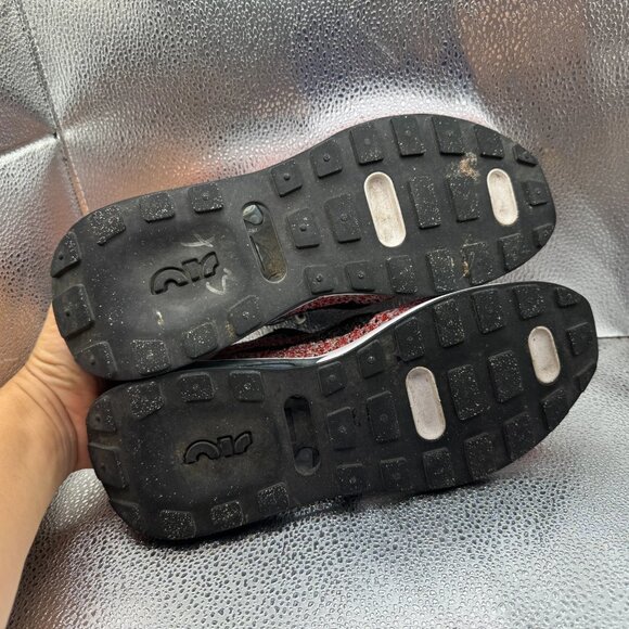 Size 7.5 Nike Air Max Flyknit Red Black Gray Mens Running Shoes FD2764-600 - Picture 10 of 10